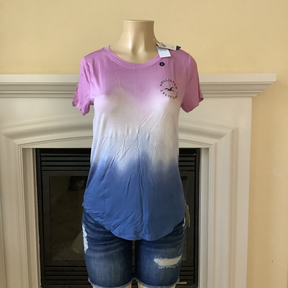 Small, Hollister Easy T-Shirt. NWT